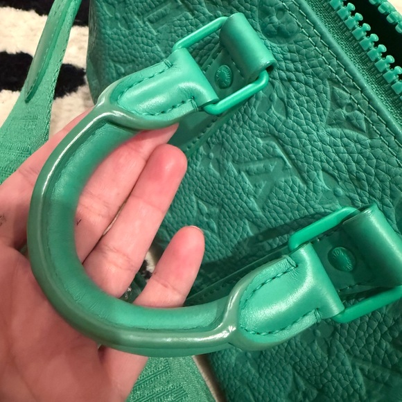Keepall Bandouliere Bag Monogram Taurillon Leather 25 green rare AUTH ex cond - Picture 5 of 15
